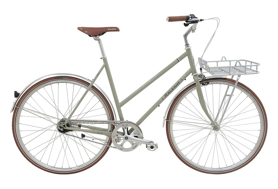 Raleigh Yate Cargo Damecykel 7 gear fodbremse i farven blank lys grå